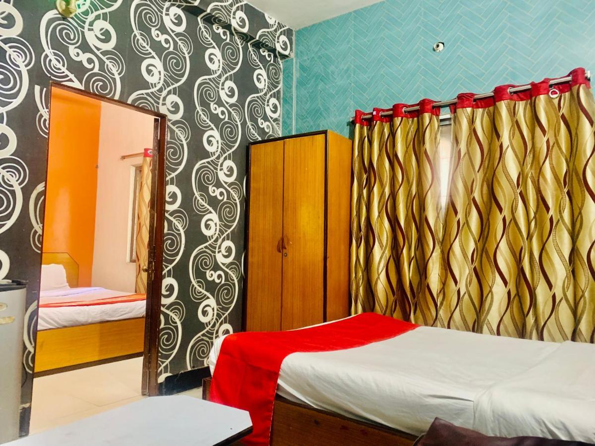 Hotel Bengal -100M From Park Circus 7 Point Колката Екстериор снимка