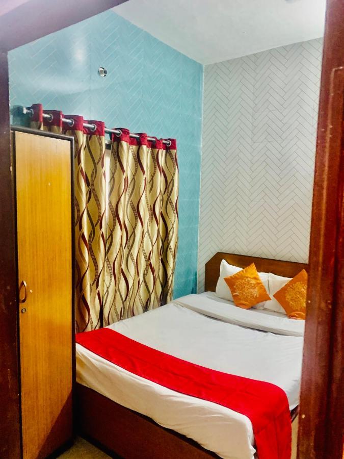 Hotel Bengal -100M From Park Circus 7 Point Колката Екстериор снимка