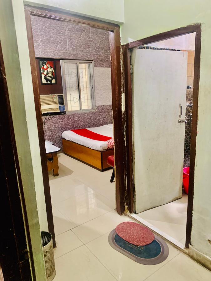 Hotel Bengal -100M From Park Circus 7 Point Колката Екстериор снимка