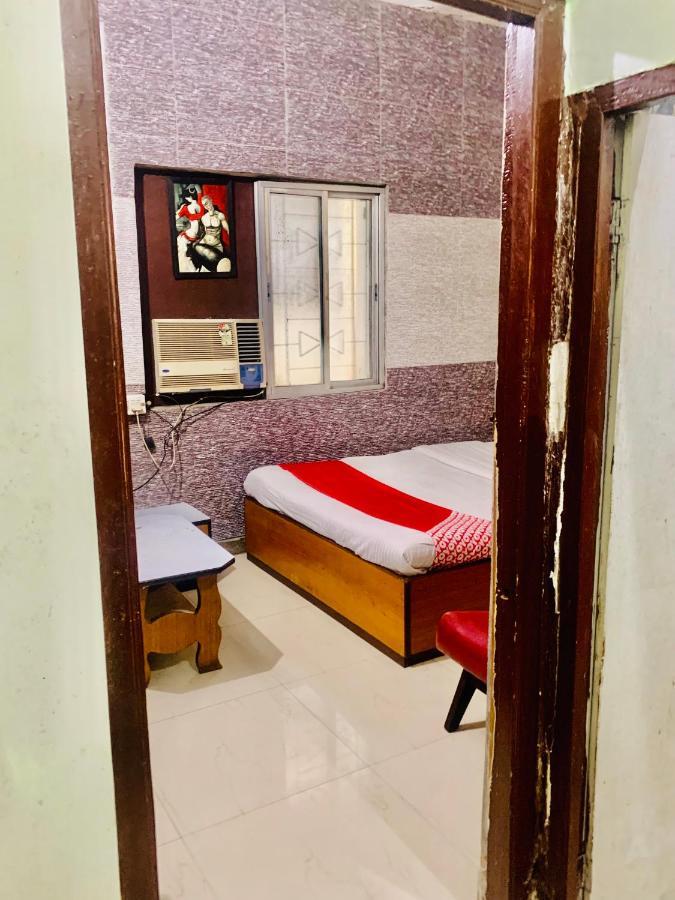 Hotel Bengal -100M From Park Circus 7 Point Колката Екстериор снимка