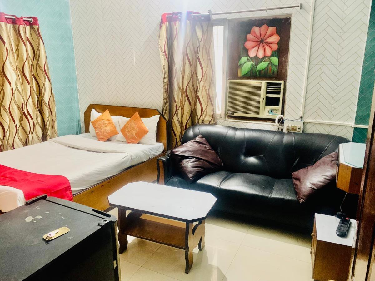 Hotel Bengal -100M From Park Circus 7 Point Колката Екстериор снимка