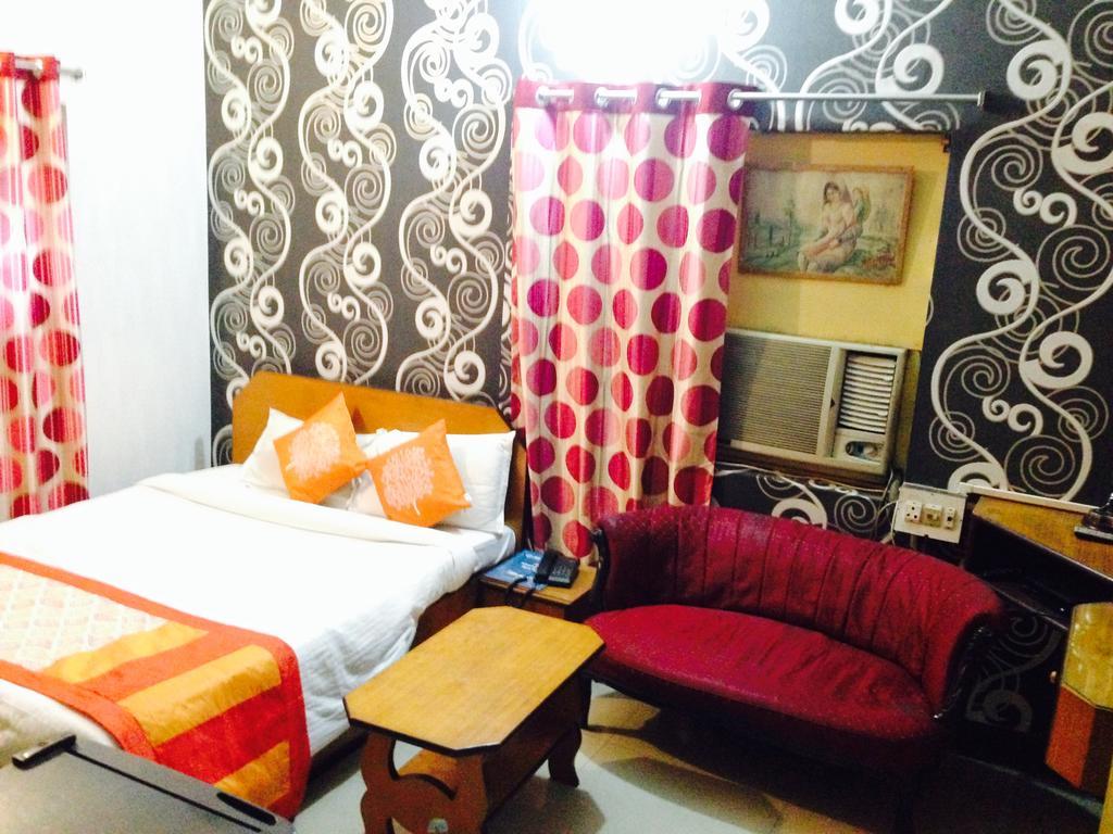 Hotel Bengal -100M From Park Circus 7 Point Колката Екстериор снимка